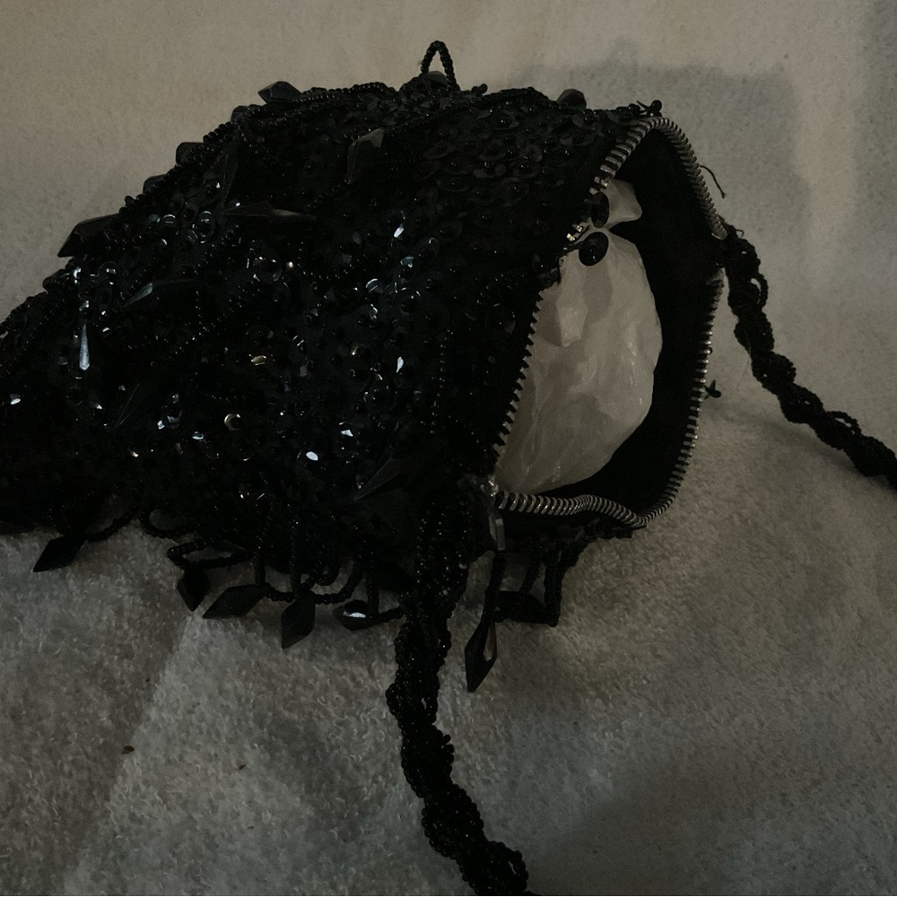 After five pouch - Picture 3 of 3